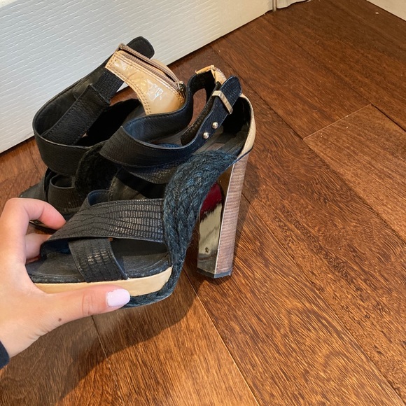 BCBG Maxazria Heels - Picture 1 of 3